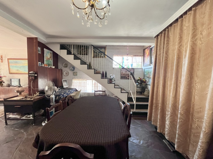 9 Bedroom Property for Sale in Generaal De Wet Free State